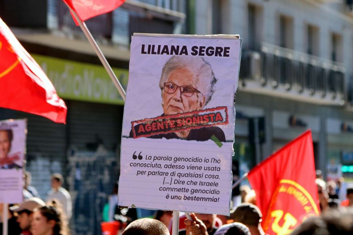 Milano, cartello choc contro Liliana Segre 