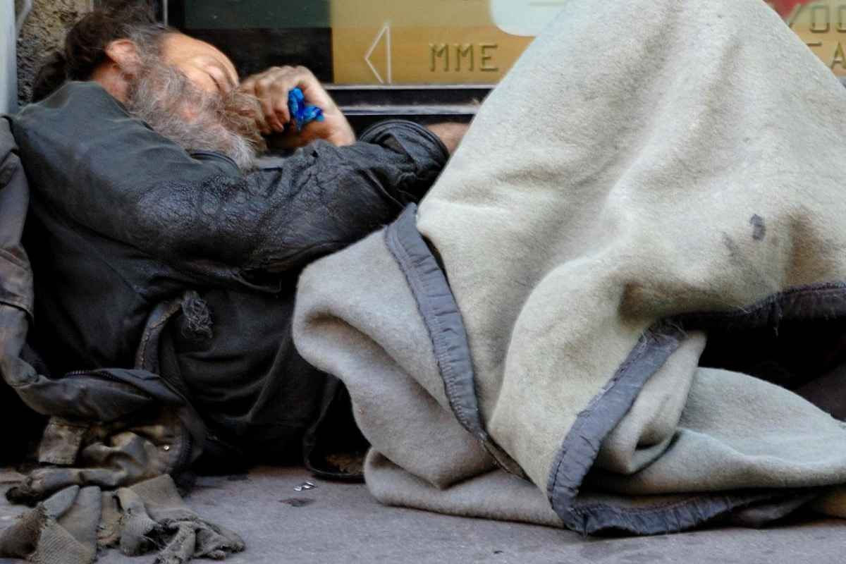 L’incidenza della povertà assoluta fra le famiglie con almeno uno straniero è pari al 30,4%